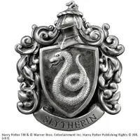 Noble Collection Scudo Di Resina Harry Potter Slytherin 20x28 Cm
