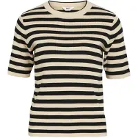 Object T-shirt