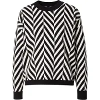 Object Pullover