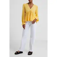 French Connection Crepe Light V Neck Top Buff Yellow Taglia: S | Magliette intime Outlet | Donna | Marrone