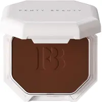 Fenty Beauty Pro Filter, Fondotinta Compatto, 495, Profondo con Sottotono Bronzo Caldo, 9 g