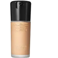 MAC Studio Radiance siero Powered fondotinta NW20 30 ml — Fondotinta