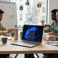 Lenovo ThinkBook 16 Gen 9 Processore AMD Ryzen 5 220 3,2 GHz - 4,9 GHz, Windows 11 Home 64, 256 GB SSD M.2 2242 PCIe Gen4 TLC - 21UTCTO1WWIT3