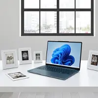 Lenovo Yoga Slim 7 Gen10 14 AMD Processore AMD Ryzen AI 7 350 2 GHz - 5 GHz, Windows 11 Home 64, 1 TB SSD M.2 2242 PCIe Gen4 TLC - 83JYCTO1WWIT2