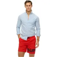 Superdry per uomo. M3010244A Costume da bagno con grafica rossa (S), Rosso, Beachwear, Polister riciclato, Sostenibile