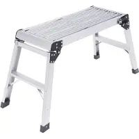 StarTech.com Scala pieghevole in alluminio - Piattaforma/supporto di lavoro - 108x41x50 cm - Portata massima 150 kg - Tappetino antiscivolo - Sistema di blocco di sicurezza - Argento