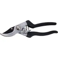 Black & Decker BLACK+DECKER Cesoie da giardino bypass 21,5 CM - Cesoie da giardino Lame in acciaio di alta qualità - Cesoie per rami Impugnatura ergonomica - Cesoie per alberi Rivestimento antiscivolo – Nero