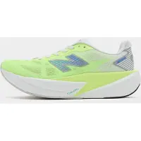 New Balance Women's FuelCell Rebel V5 Scarpe da corsa Donna (37,5, verde)