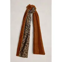 White Stuff Velvet Printed Scarf Chartreuse Print Taglia: OS | Sciarpe Outlet | Donna | Verde