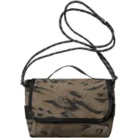 Carhartt WIP - Borsa da spalla da 2,7 L - Travon Shoulder Bag Duck Feather Print Cypress Black in Nylon - Kaki