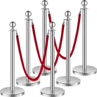 StarTech.com set di 6 paletti per barriera - con 3 corde di velluto rosso - Struttura robusta e riempibile - Argento - Ideale per eventi e gestione delle stecche