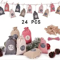 OEM Piccolo sacchetto regalo con calendario da tavolo e cordino, colori assortiti, ideale per la vita quotidiana e le festività, Natale e complementi d'arredo, sacchetto regalo, in esclusiva per Natale