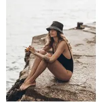 Mikuta The Black Raffia Bucket Hat Taglia: 58 | Cappelli Outlet | Donna | Nero