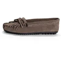 Minnetonka Mocassino 'Kilty' grigio