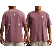 Nike ACG ACG Dri-Fit Tee Std Hike Little Badge Reflective Maglia funzionale Uomo (S, marrone)