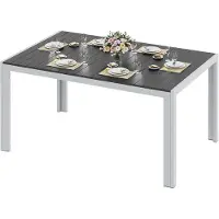 StarTech.com Tavolo da giardino grande - Tavolo da esterno in alluminio - Piano del tavolo in WPC con aspetto legno - Rettangolare, 140x90 cm - Per 8 persone - Gambe grigie, struttura nera