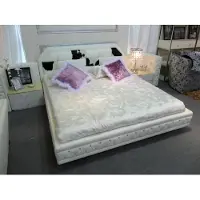 AEA Luxus Bett Chesterfield Doppelbett Echleder mit Ponyfell Betten Weiß Möbel