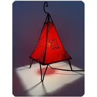 SIMANDRA Lampada orientale Lampada all'henné Lampada in pelle marocchina Lampada da tavolo Lampada da terra Piramide orientale 35-38 cm, rosso