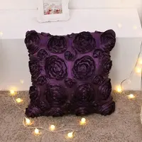 Sonstiges Cuscino decorativo, 40x40 cm, colore viola, motivo rosa in 3D, realizzato in microfibra effetto seta