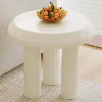 Sonstiges Set di tavolini da caffè rotondi, color crema, composto da 2 pezzi. Ideali come tavolini aggiuntivi per la camera da letto o l'ufficio