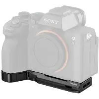 SmallRig 6033 Baseplate con slot AirTag per Sony Alpha 7 V / 7R V / 7 IV