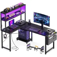 StarTech.com Tavolo da gioco - Scrivania angolare a forma di L - Illuminazione a LED e prese di corrente - Ripiani ribaltabili - Borsa portaoggetti e ganci - 110 × 80 × 75,6 cm - Nero