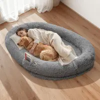 StarTech.com Letto per cani per persone e cani - Dimensioni per persone - Misure 174 x 118 x 24 cm - Schiuma memory - Cerniera - Rivestimento sfoderabile, lavabile in lavatrice - Pelo lungo - Grigio scuro